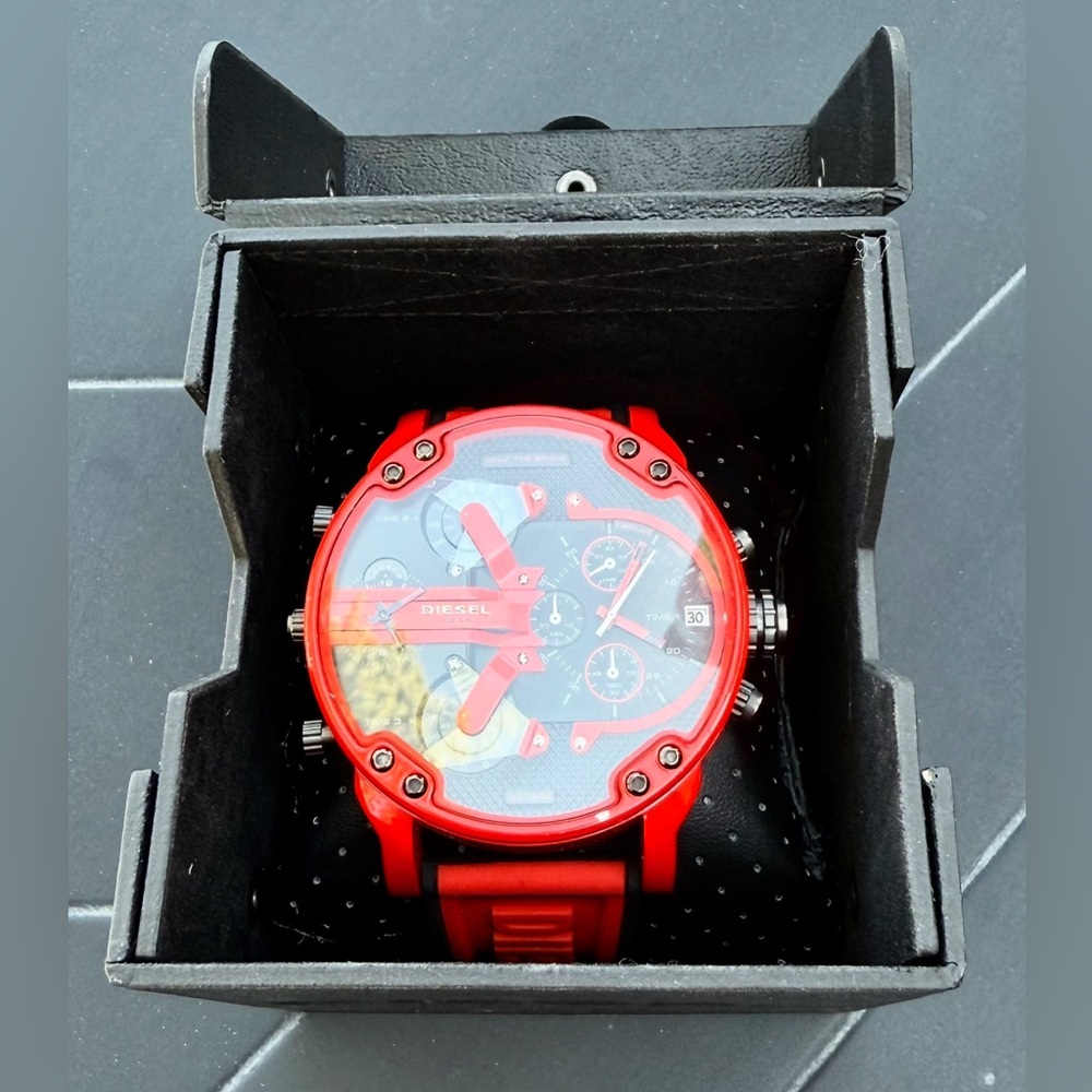 Diesel DZ7431 Mr Daddy Red Rubber Band Black Dial With Date Men's